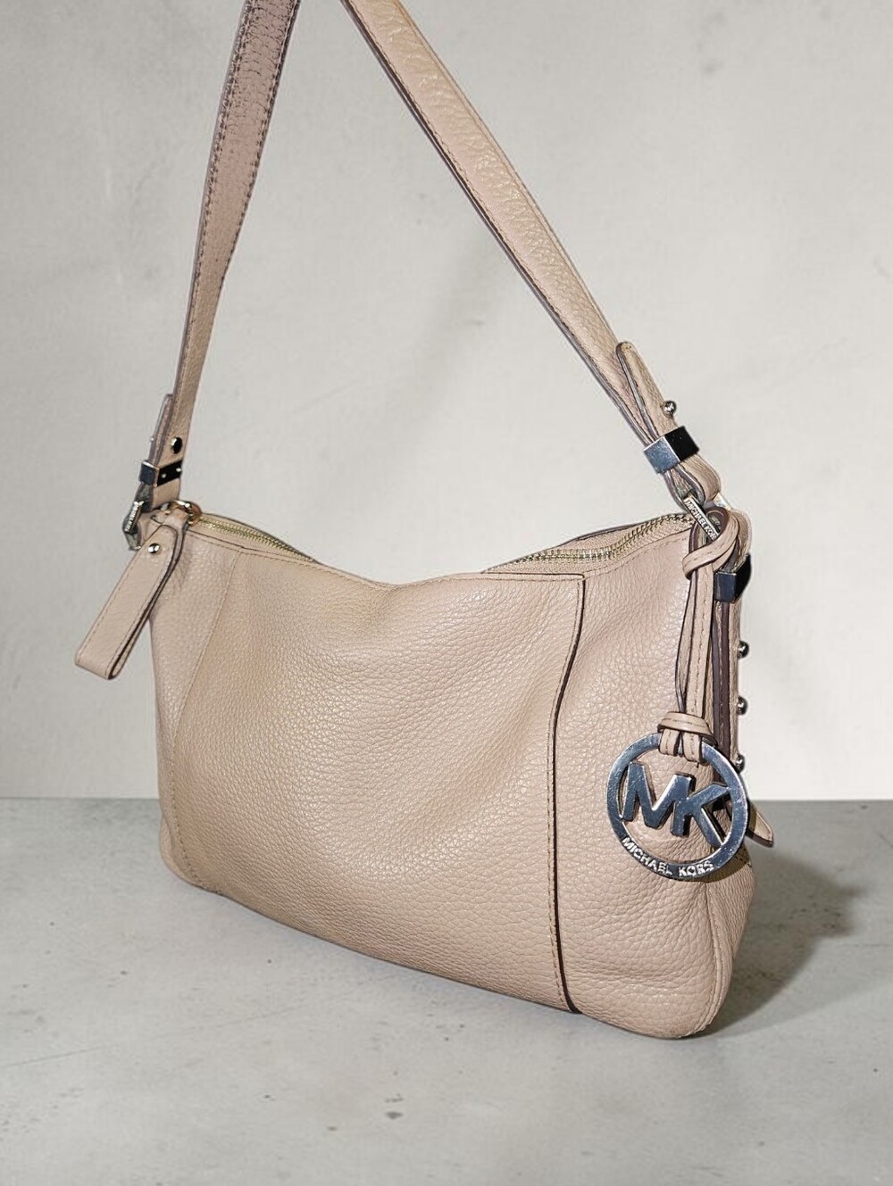 Michael Kors Taupe Pebbled Leather Shoulder Bag – Silver Hardware